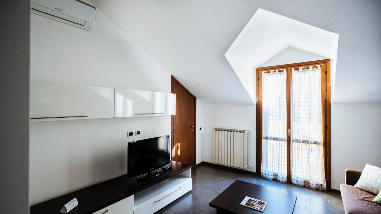 アラッシオViale Hambury 51アパートメント エクステリア 写真