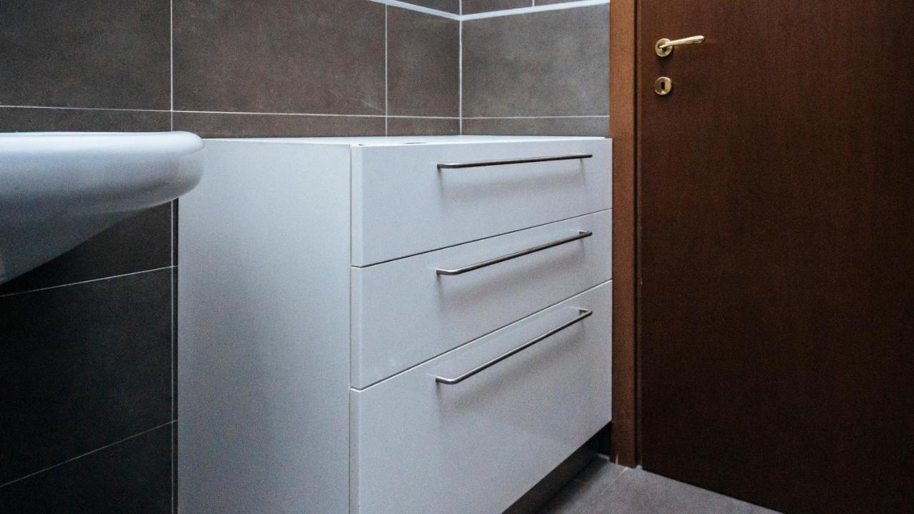 アラッシオViale Hambury 51アパートメント エクステリア 写真